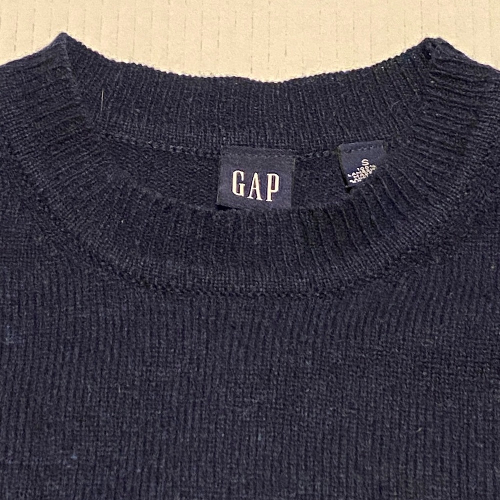 Vintage Men’s Y2K GAP Lambswool Crewneck Sweater Size Small Navy Blue